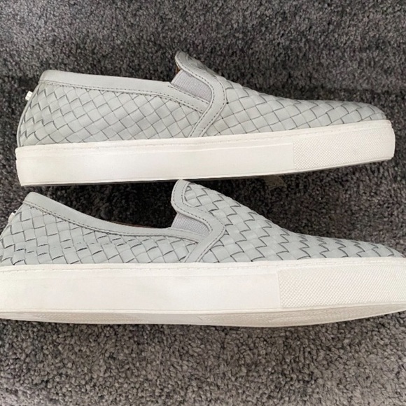 Steve Madden slip on shoes - Picture 2 of 3